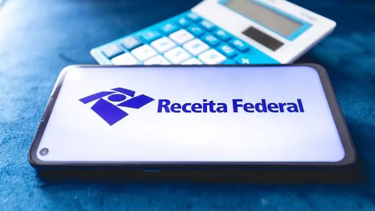 Imposto de Renda 2026: Receita Federal paga terceiro lote da restituição nesta sexta-feira